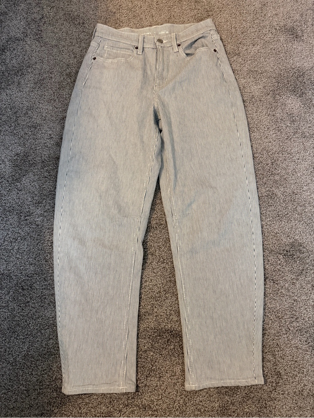 Old Navy High Rise Barrel Leg Striped Jeans Size 4